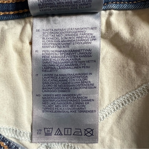 NYDJ Teresa Button Fly Raw Hem Ankle Wide Leg Jeans in Clean Clayburn, Size 12 - Picture 8 of 15